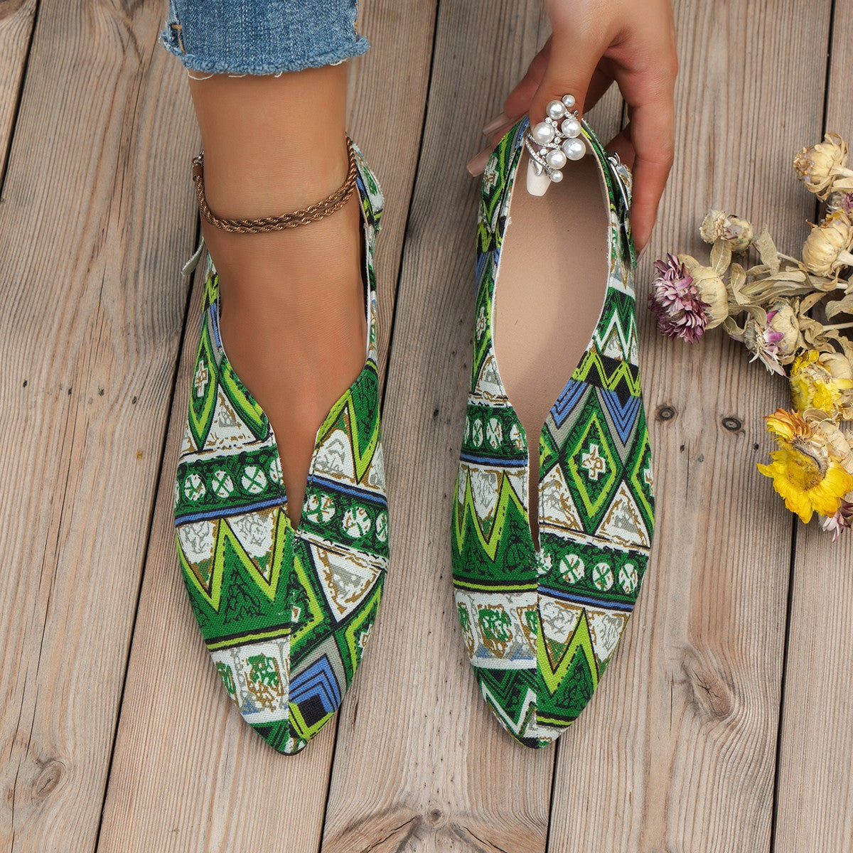Women's Vintage One Strap Woven Flat Heel Shoes