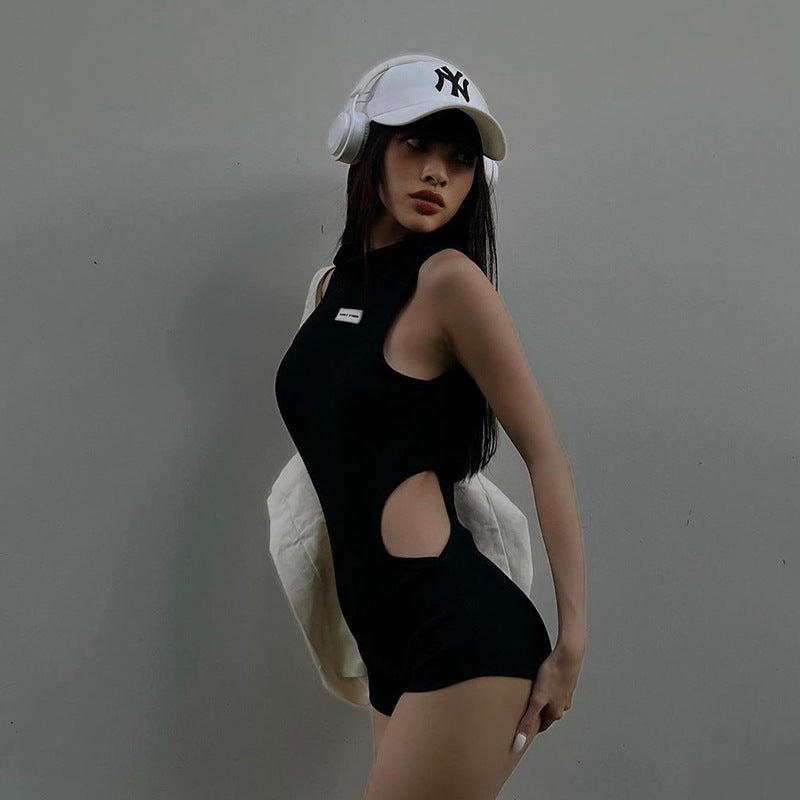 Half Turtleneck Small Label Waist Slim Fit Sleeveless Jumpsuit