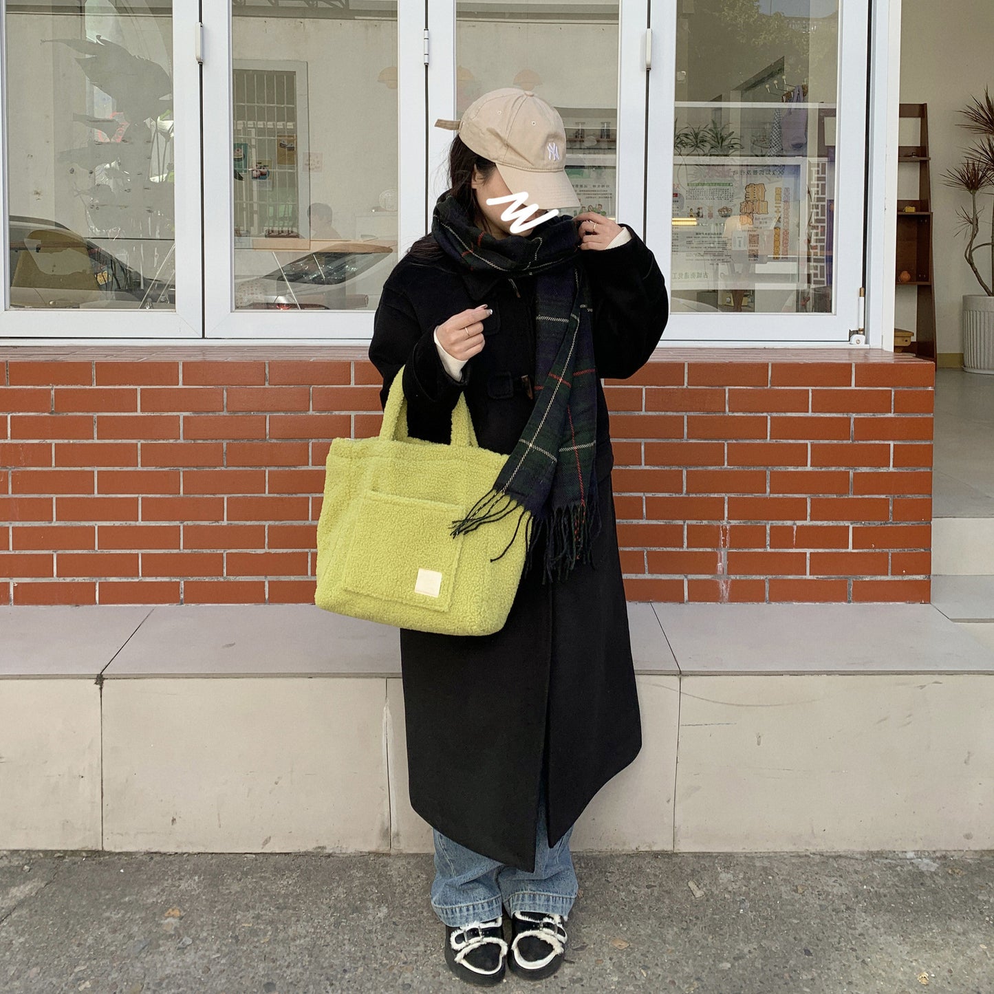 Niche Lamb Wool Cross-body Bag With Large Capacity