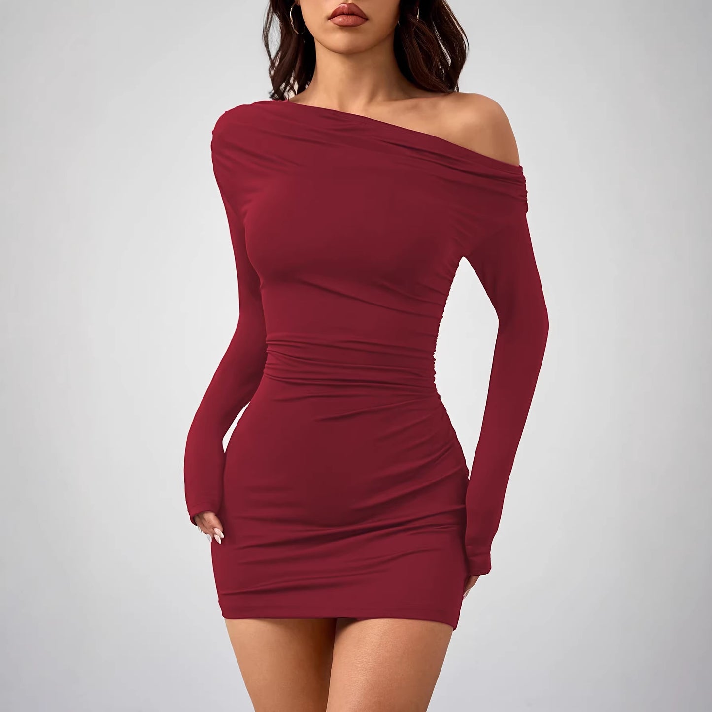 Solid-color Form-fitting Dress With A One-shoulder Design And Long Sleeves