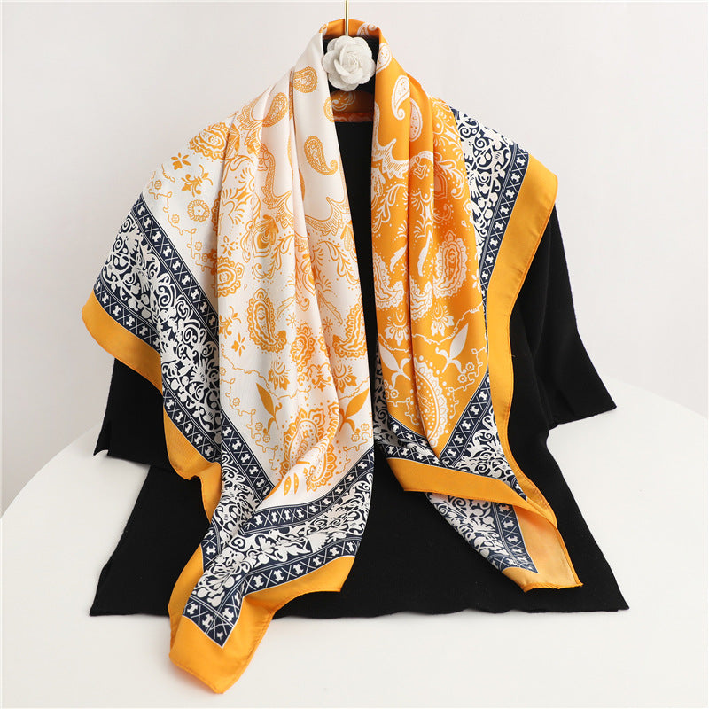 Ladies Fashion Simple Retro Printed Square Scarf
