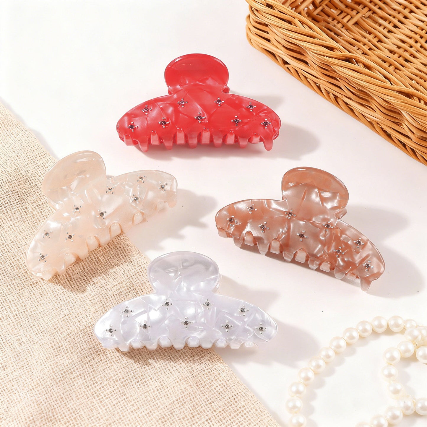Shell-patterned Starry Rhinestone Versatile Shark Clip