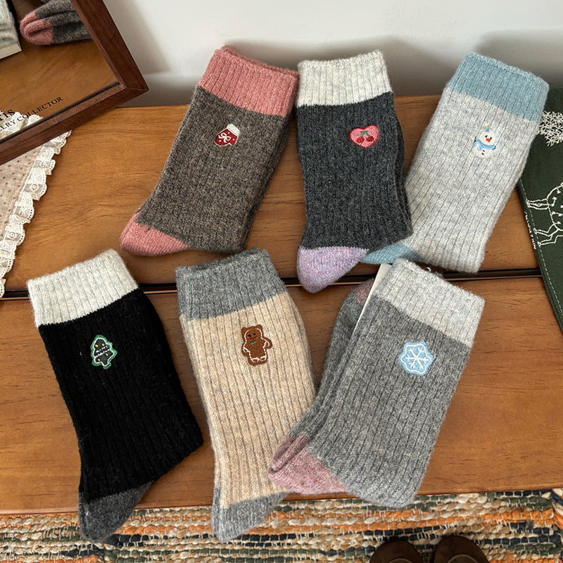 Cute Retro Embroidered Christmas Wool Mid-Calf Socks