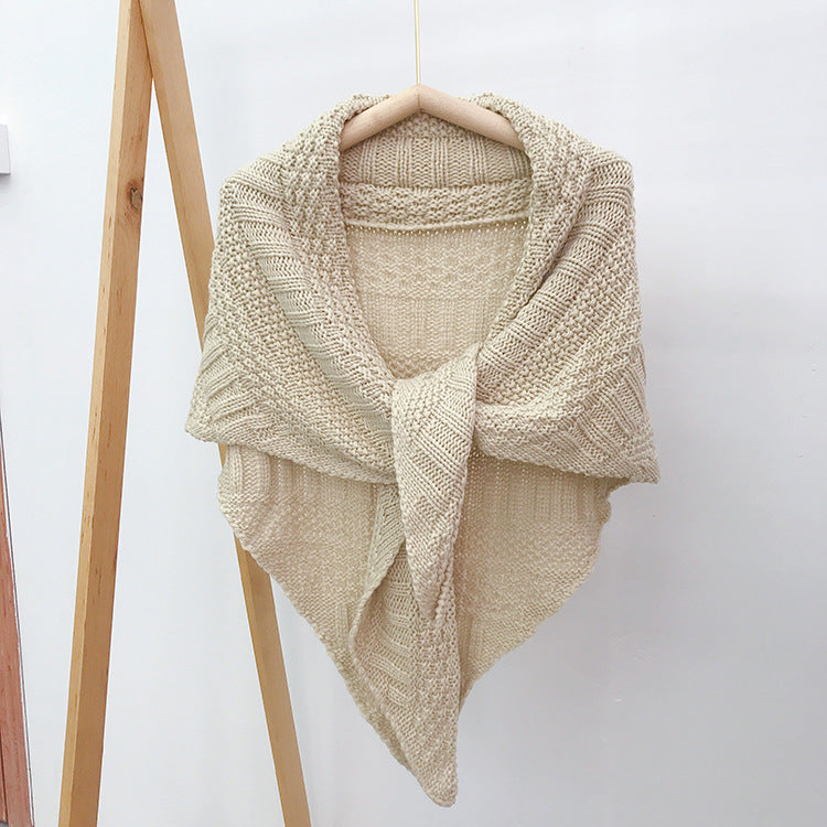 Good With Air-conditioning Triangle To Keep WarmWith Scarf Outside