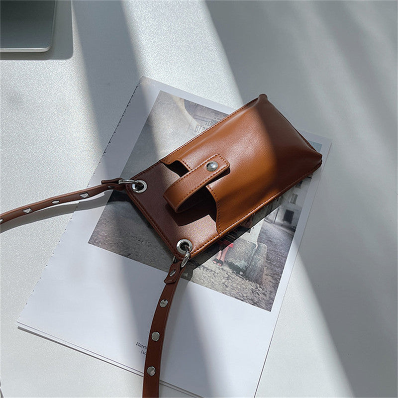 Fashion Retro Messenger Bag Popular Personality Mobile Phone Bag