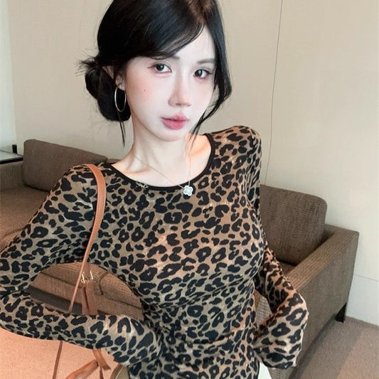 Asymmetrical Vintage-style Leopard Print In An American Aesthetic
