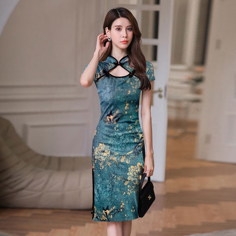 Vintage-inspired Mid-length Sexy Cheongsam With A Modern Chinese Twist