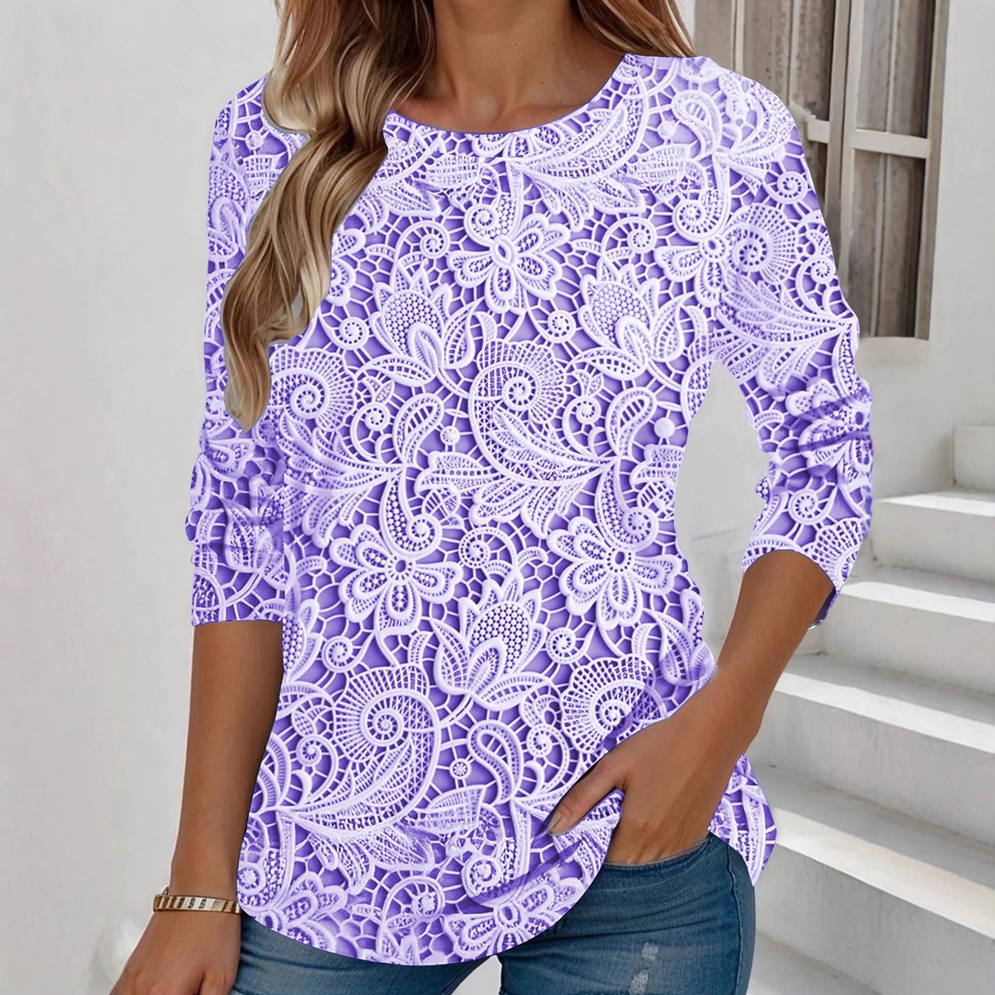 Elegant Round-Neck Long-Sleeve Top With A Chic Print