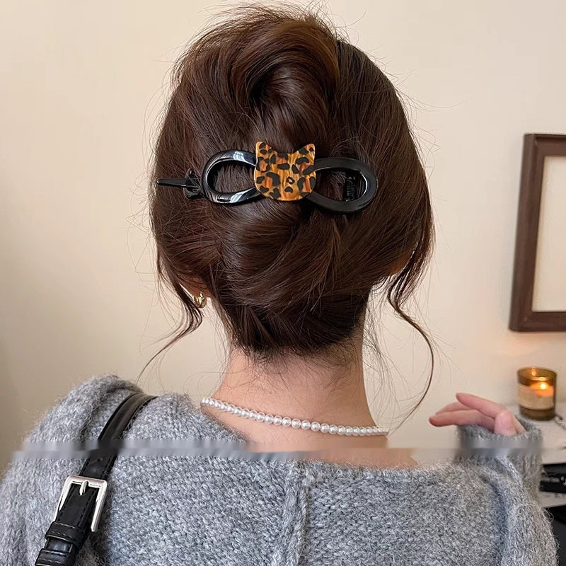 Hair Clip For The Back Of The Head A Subtly Luxurious