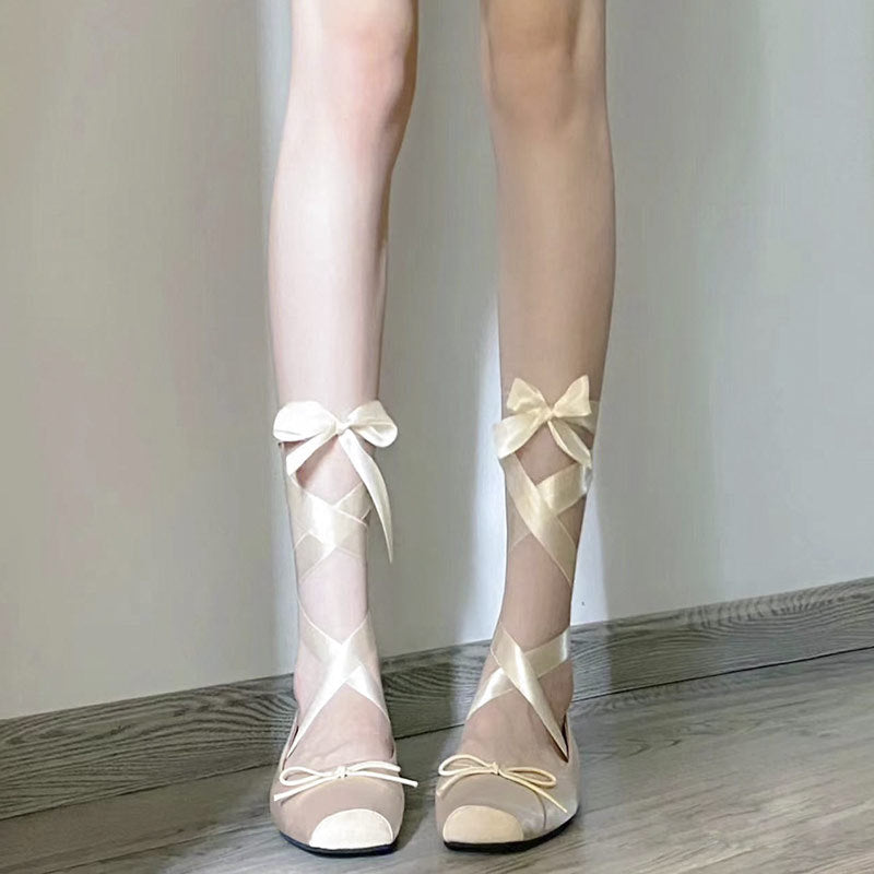 Elegante flade damesko med remme i balletstil