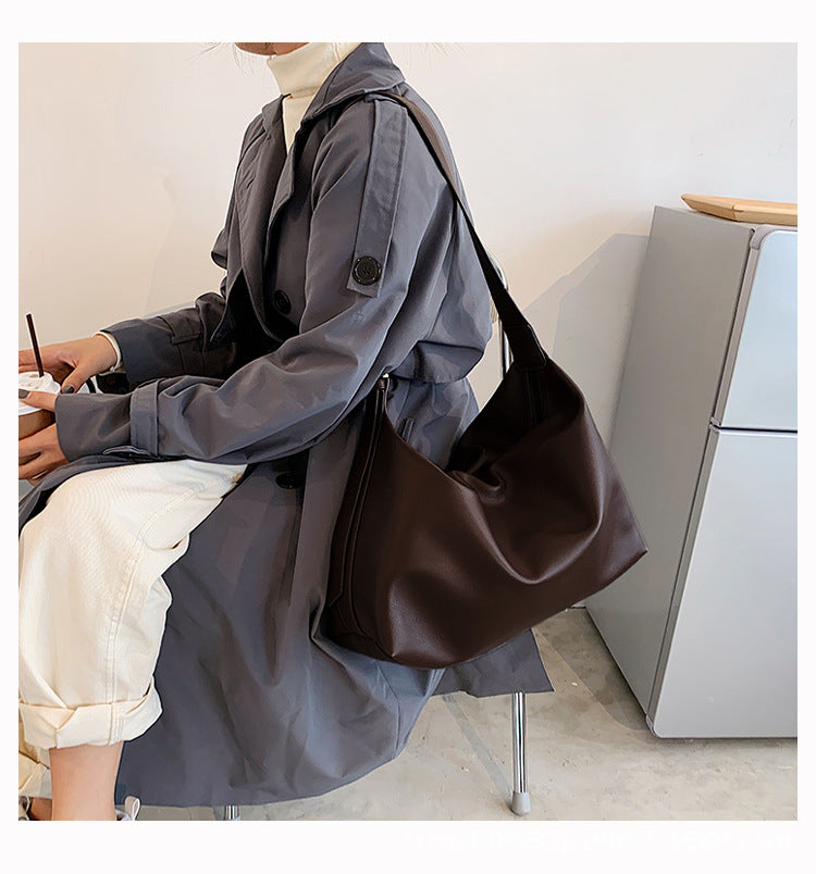 Literary Retro One-shoulder New Large-capacity Messenger Bag