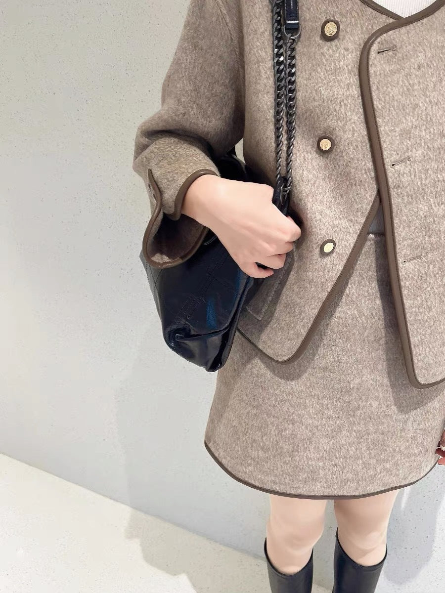 Petite Women's Outfit In A Full Set Of Brown Dresses