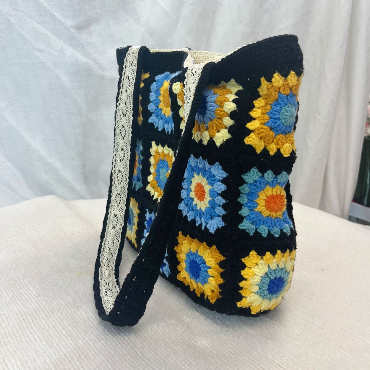New Wool Crocheted Creative Hand Weaving Three-dimensional Flower Shoulder Bag