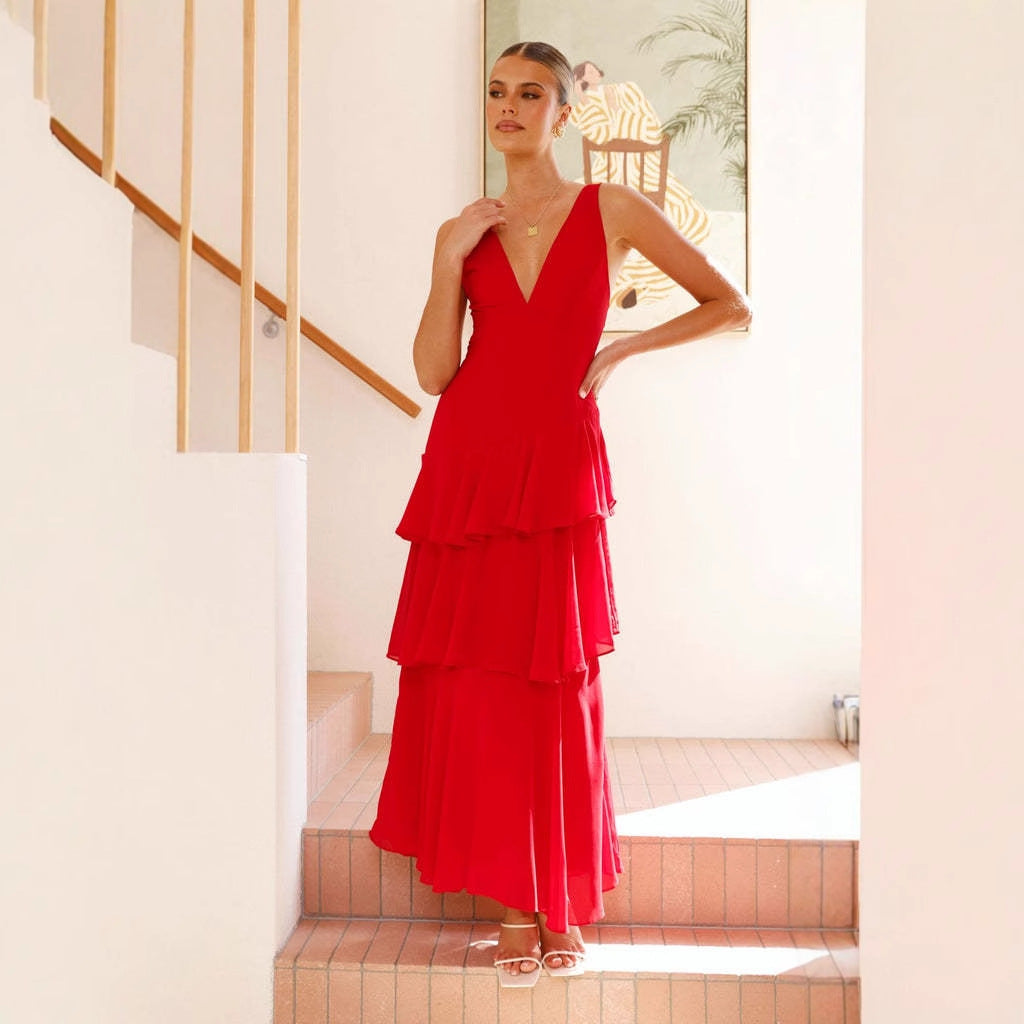 French-style Cake Dress With A Sleeveless V-neck For A Feminine Touch