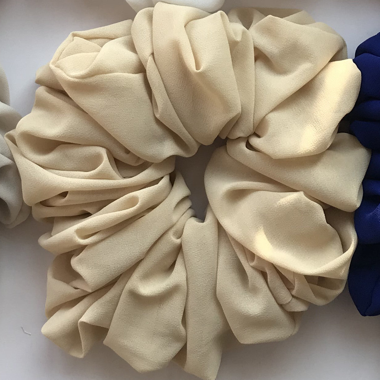 Chiffon Monochrome Bottoming Large Intestine Ring