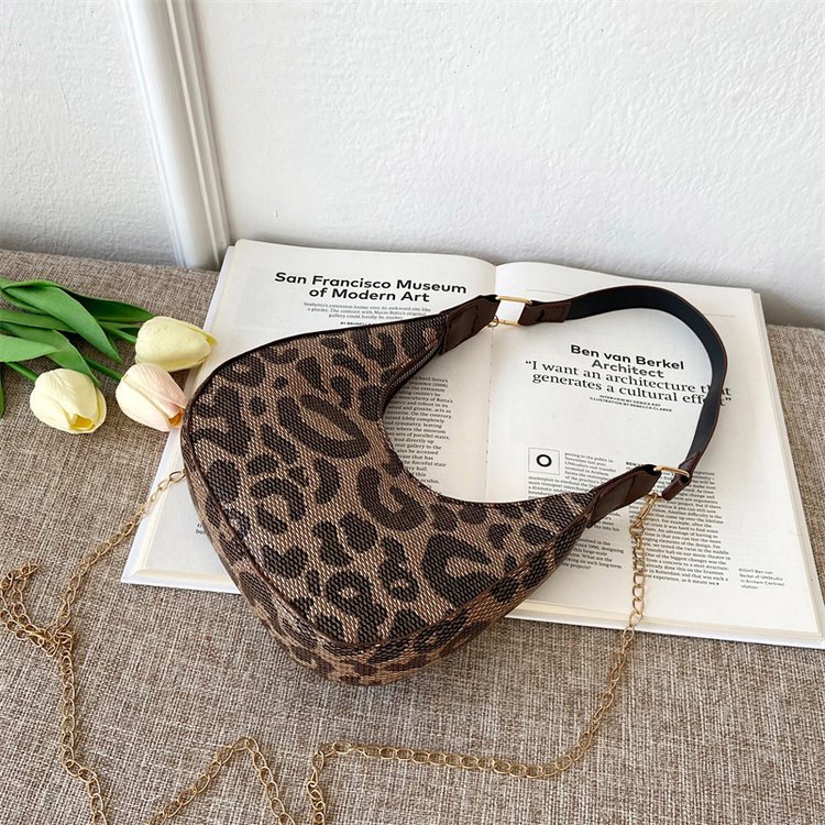 Mini Textured Underarm Portable Crossbody Bag