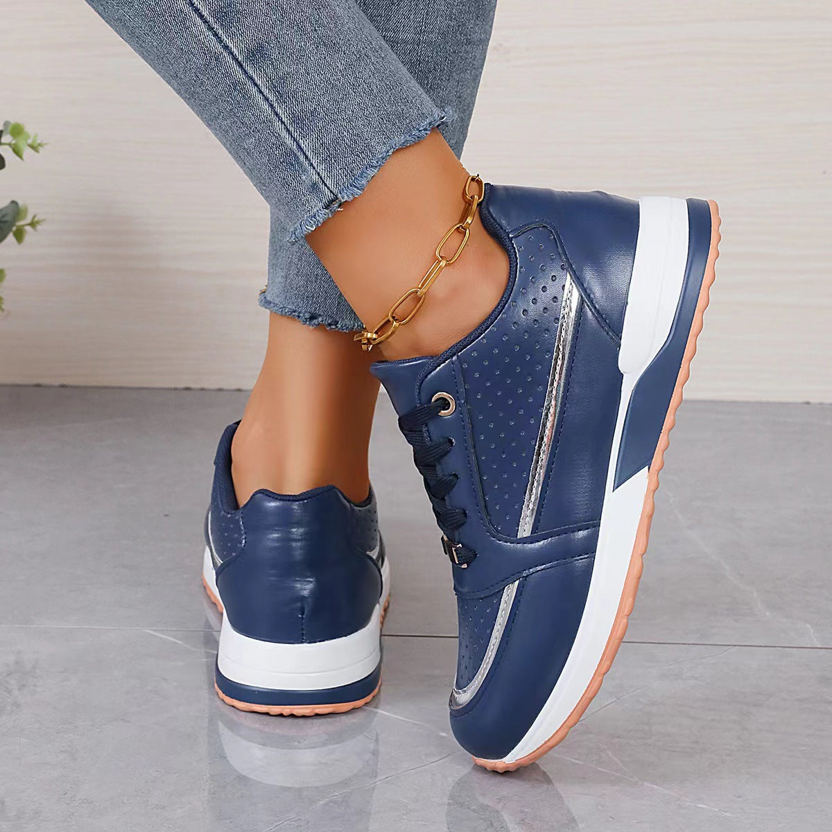 Flat Color-blocked Round-toe Lace-up Shoes