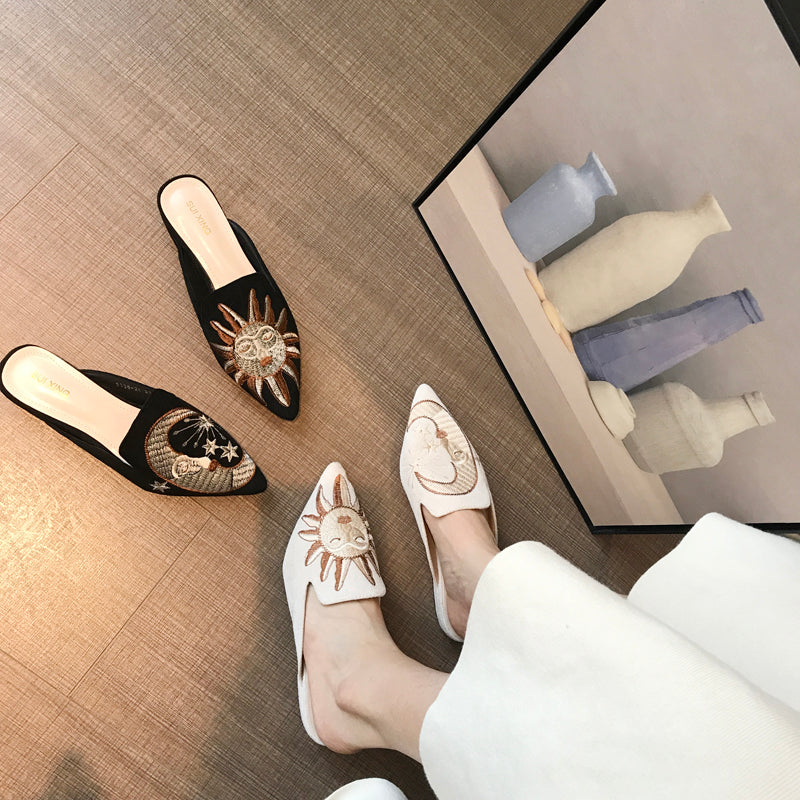 Women's New Embroidered Mandarin Duck Flat Bottom Sandals