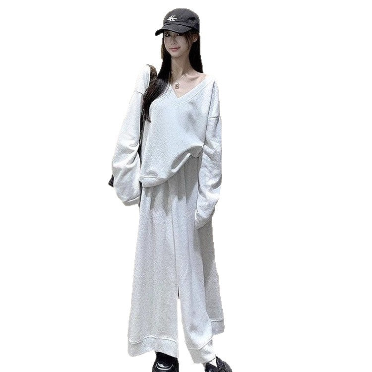 Hoodie Paired With A Slit Figure-hugging Long Skirtdesigned Specifically For Women