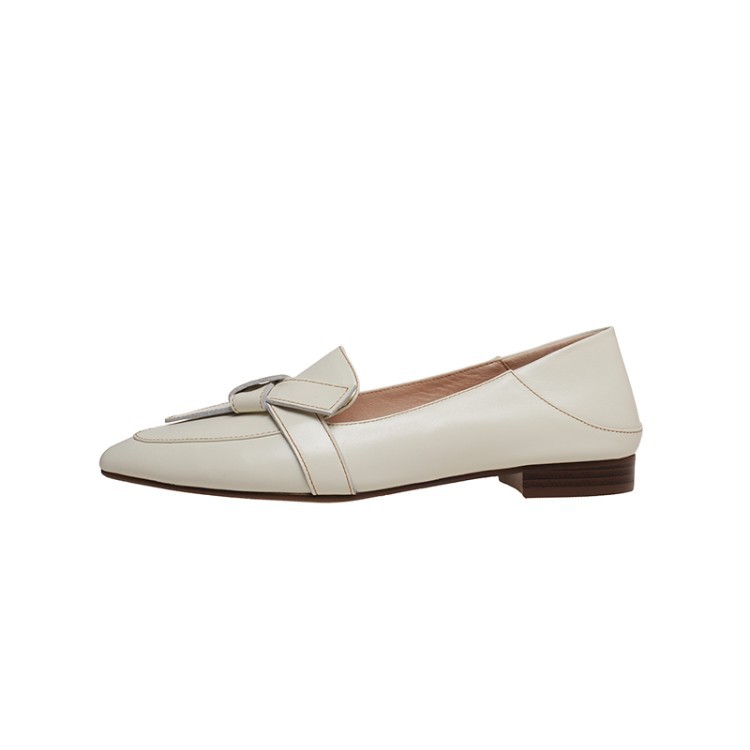 Full Leather Shoes With Pointed Bow