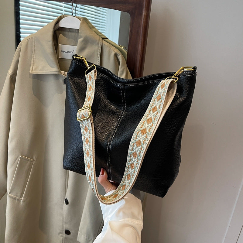 New Simple Leisure Bucket Bag Minority Fashion Shoulder Bag