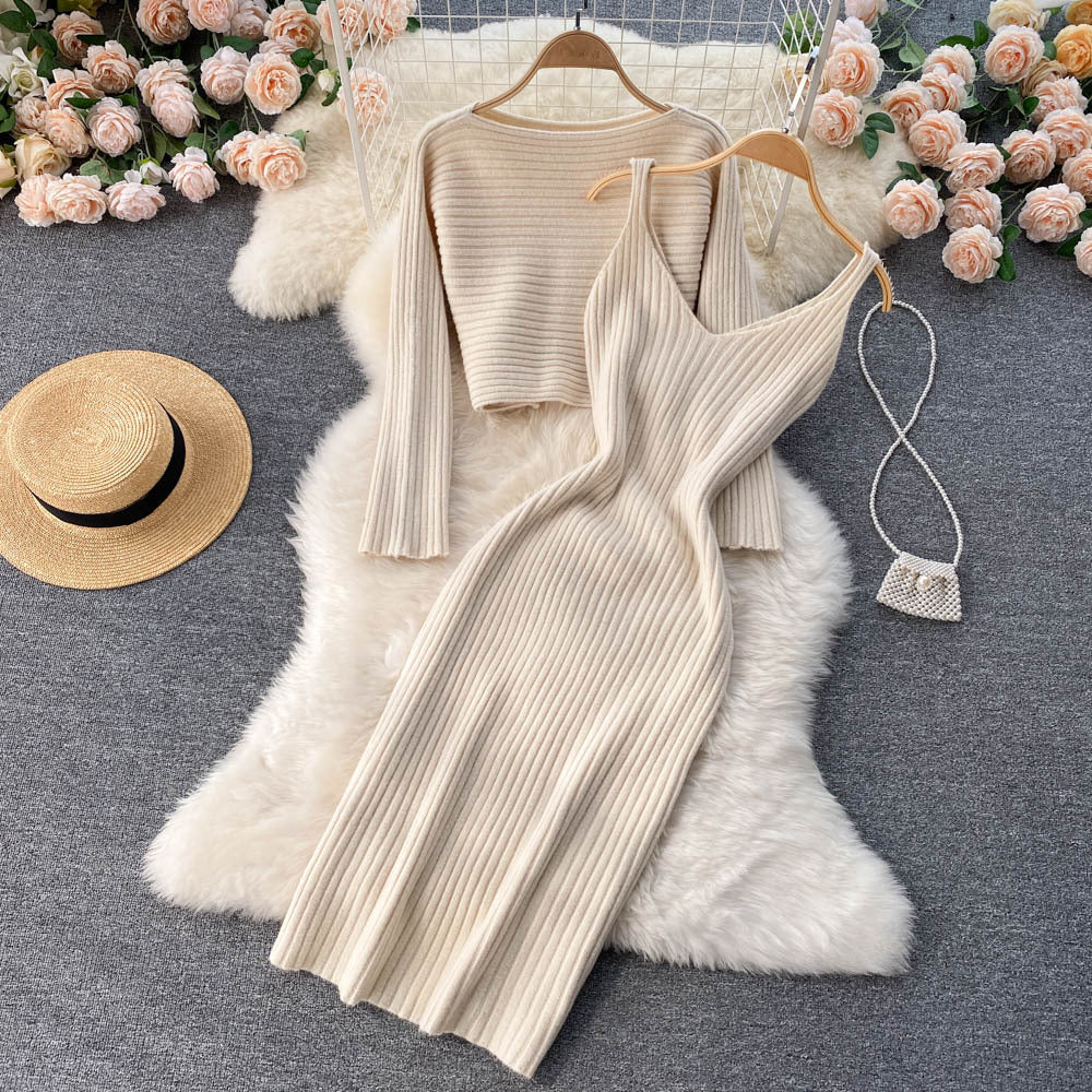 Retro Top With Straps V-neck And An Elegant Bodycon Dress