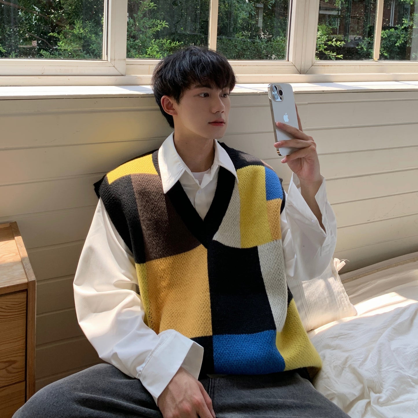 Contrast Color Collar V-neck Knitted Sweater Youth