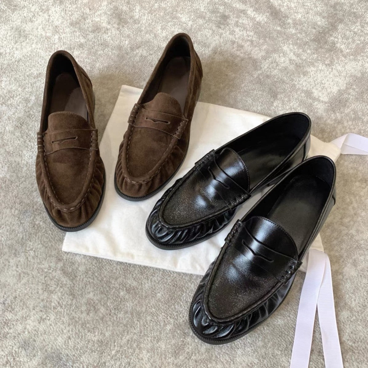 New Retro Round-Toe Pleated Suede Chunky-Heel Loafers