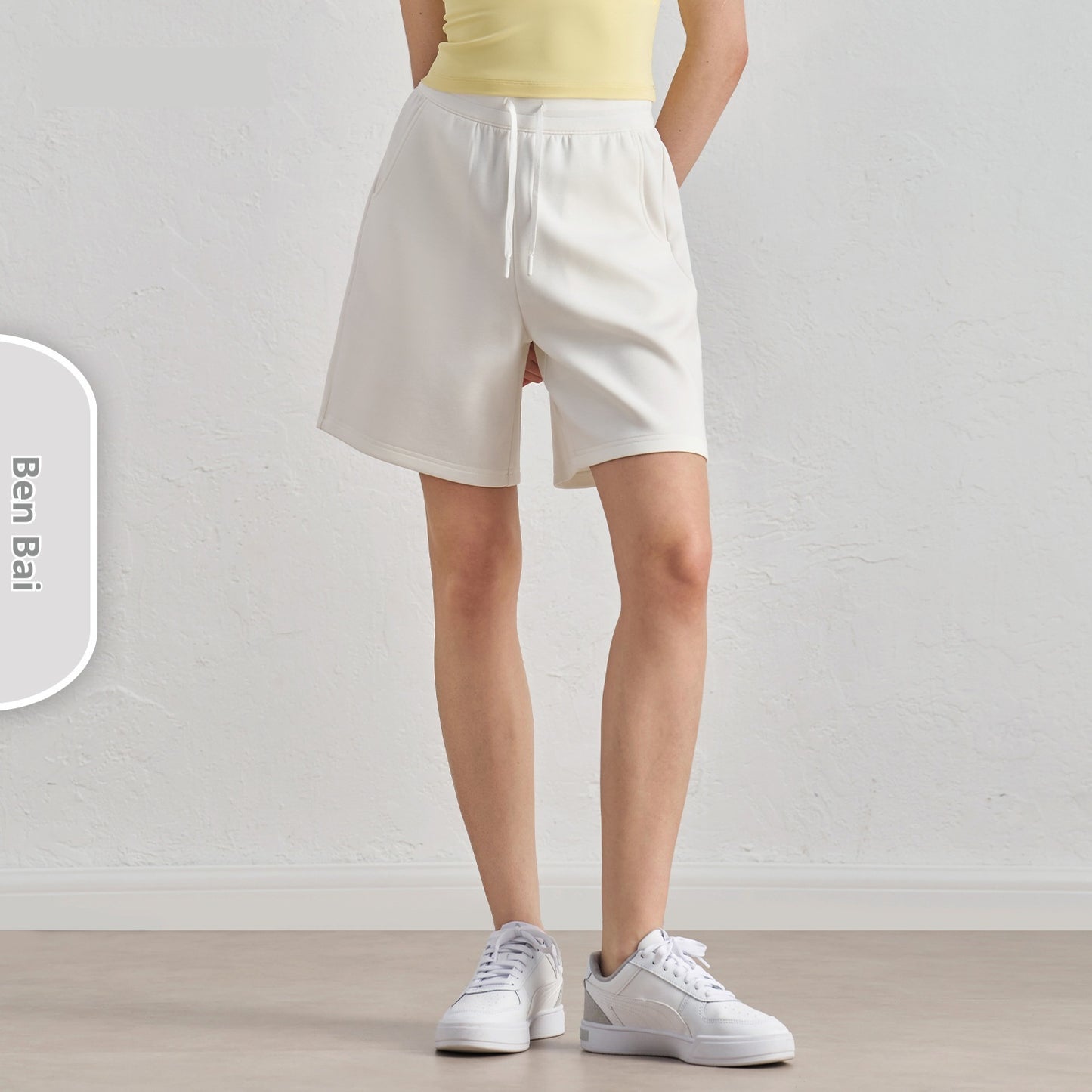 Løse løbeshorts med lagdelte, fempunkts fritidsfitnessshorts