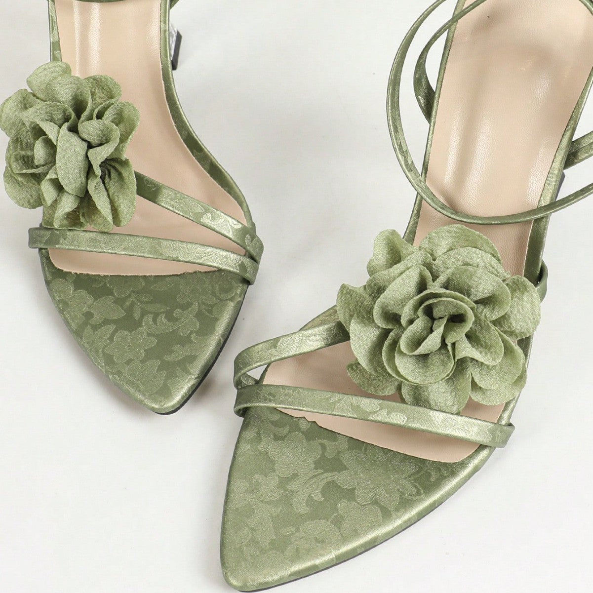 New Pointed Toe Stiletto Heel Flower Decoration Fashion Back Tied Sandals