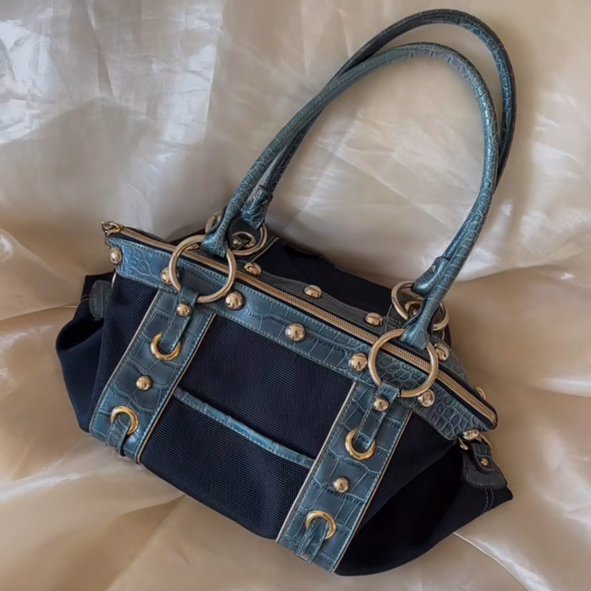High-end Textured Underarm Bag With Studs