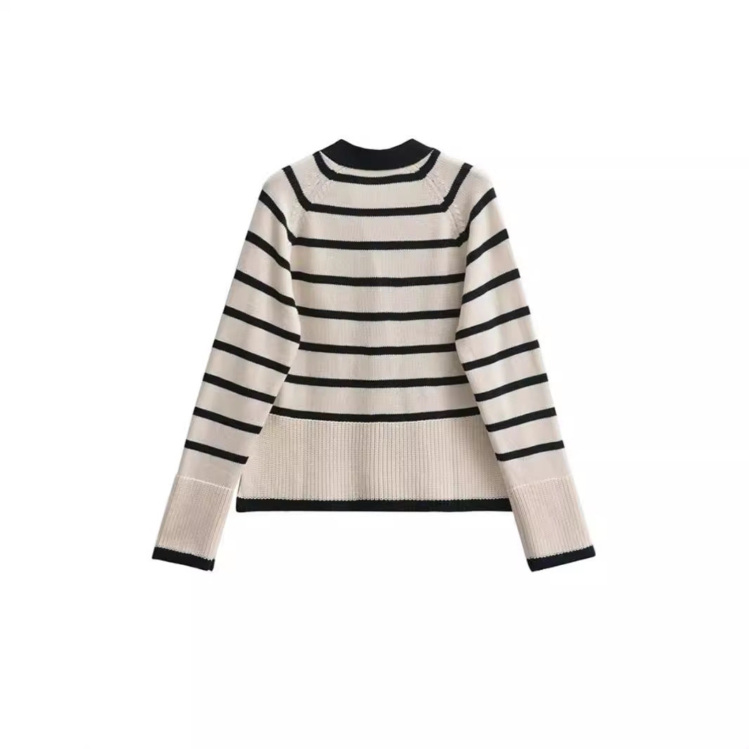 V-neck Loose And Idle Contrast Color Striped Knitted Coat
