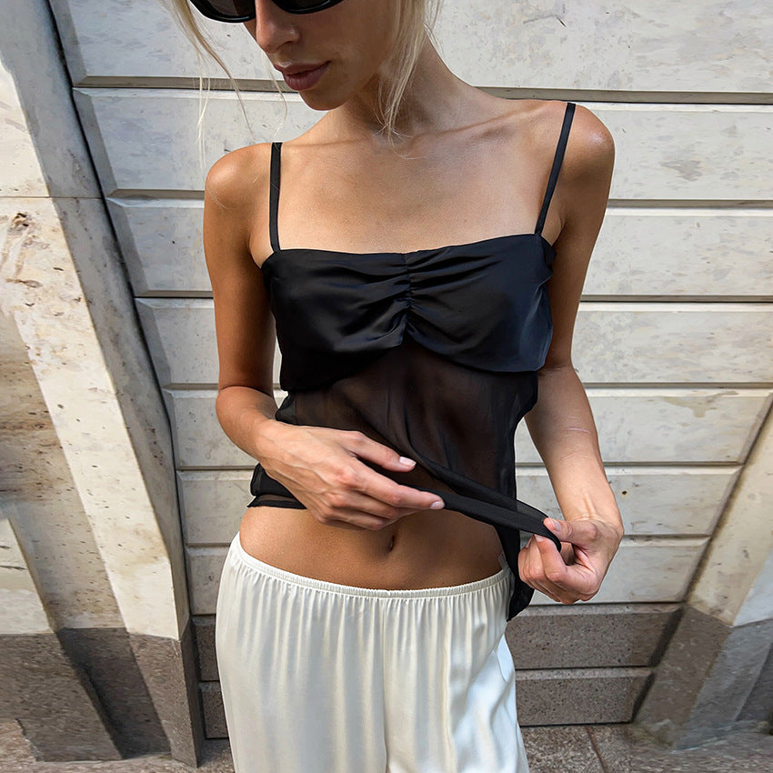 Stilfuld og elegant sort gennemsigtig camisole
