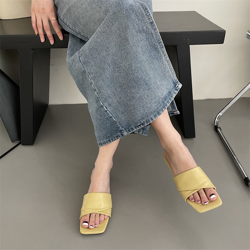 Cool And Simple Thick Heel Sandals