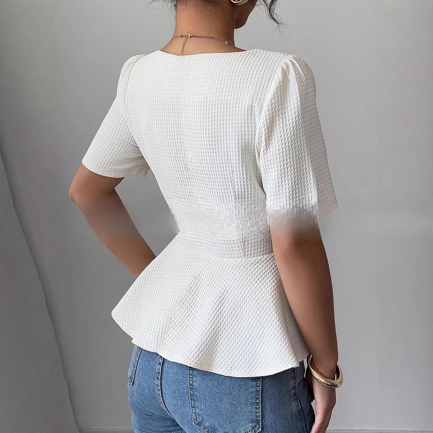Youthful Chic Square-neck Top With Puff Sleeves Ruffled Hem And A High Waist