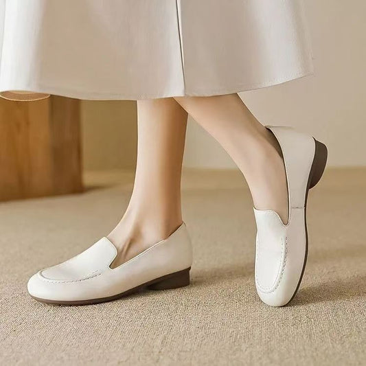 Retro Style New Round Toe Flat Bottom Loafers Slip-on British Soft Bottom Pumps Women
