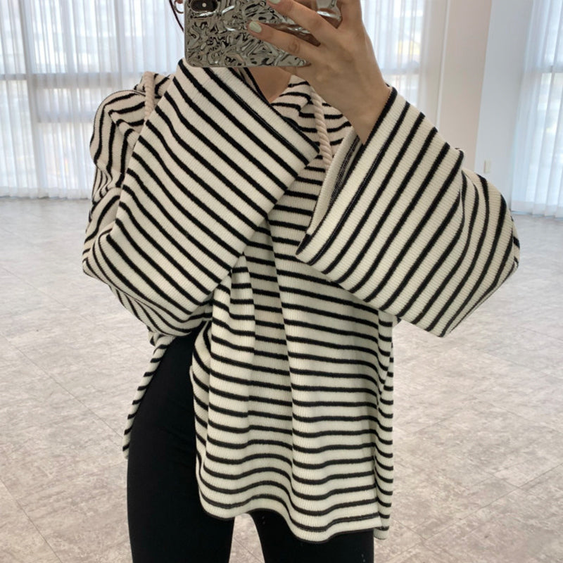 Women's Side Slit Long Sleeve Pullover Sweatshirt