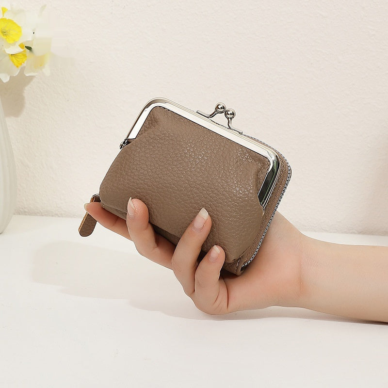 Lychee-patterned Short Accordion-style Large-capacity Clip Bag