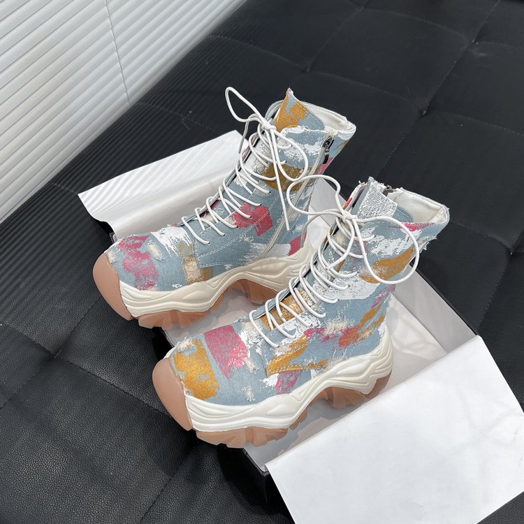 Doc Martens støvler med tyk sål, farverig graffiti, lavet af gammelt lærred, korte støvler