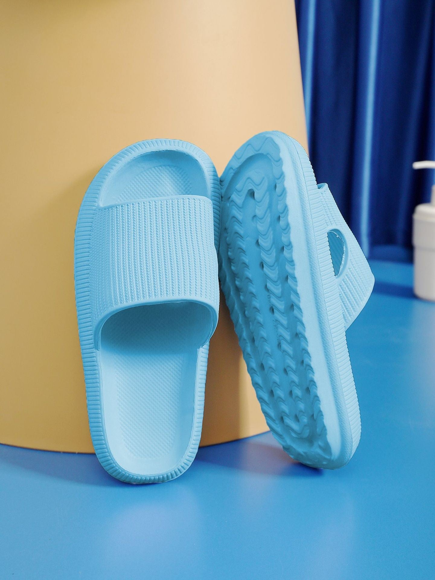 Men's And Women's Fashion Casual Solid Color Non-slip Slippers
