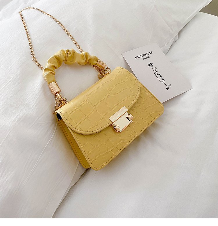 The New Trendy Stall Messenger Bag All-match