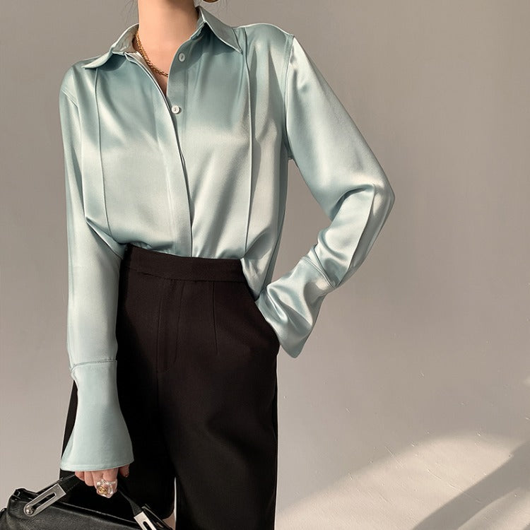 Elegant hvid dameskjorte i triacetat-satin