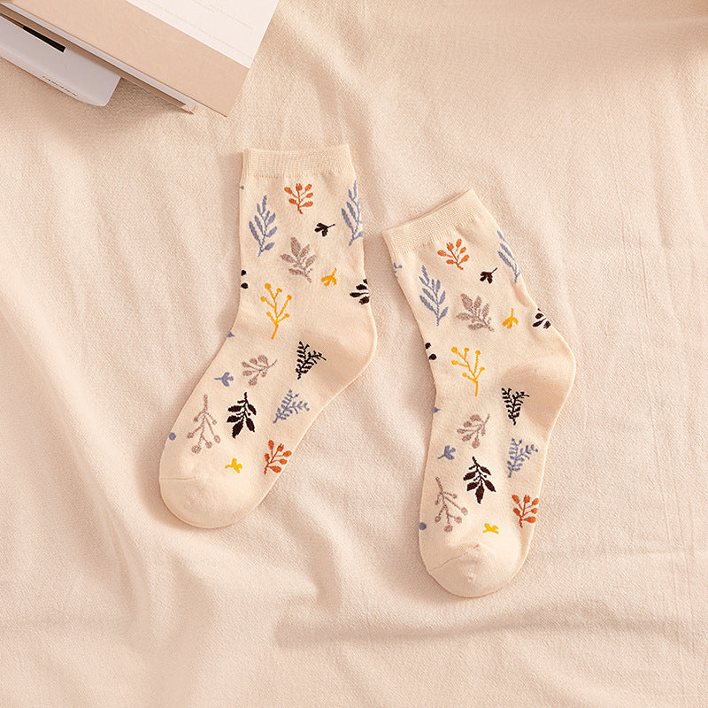 Women's Fashion Vintage Mid-calf Jacquard Socks