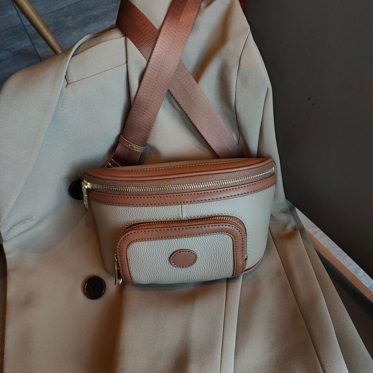 Dame Contrastfarvet Blødt Læder Skuldertaske med Stor Kapacitet og Lille Bærbar Crossbody-taske i Trendy Design