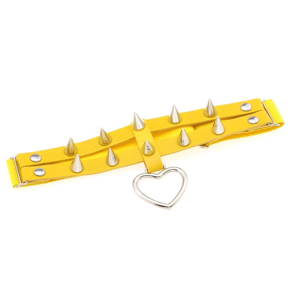 Double Row Spike Rivet Peach Heart Pendant Leg Ring