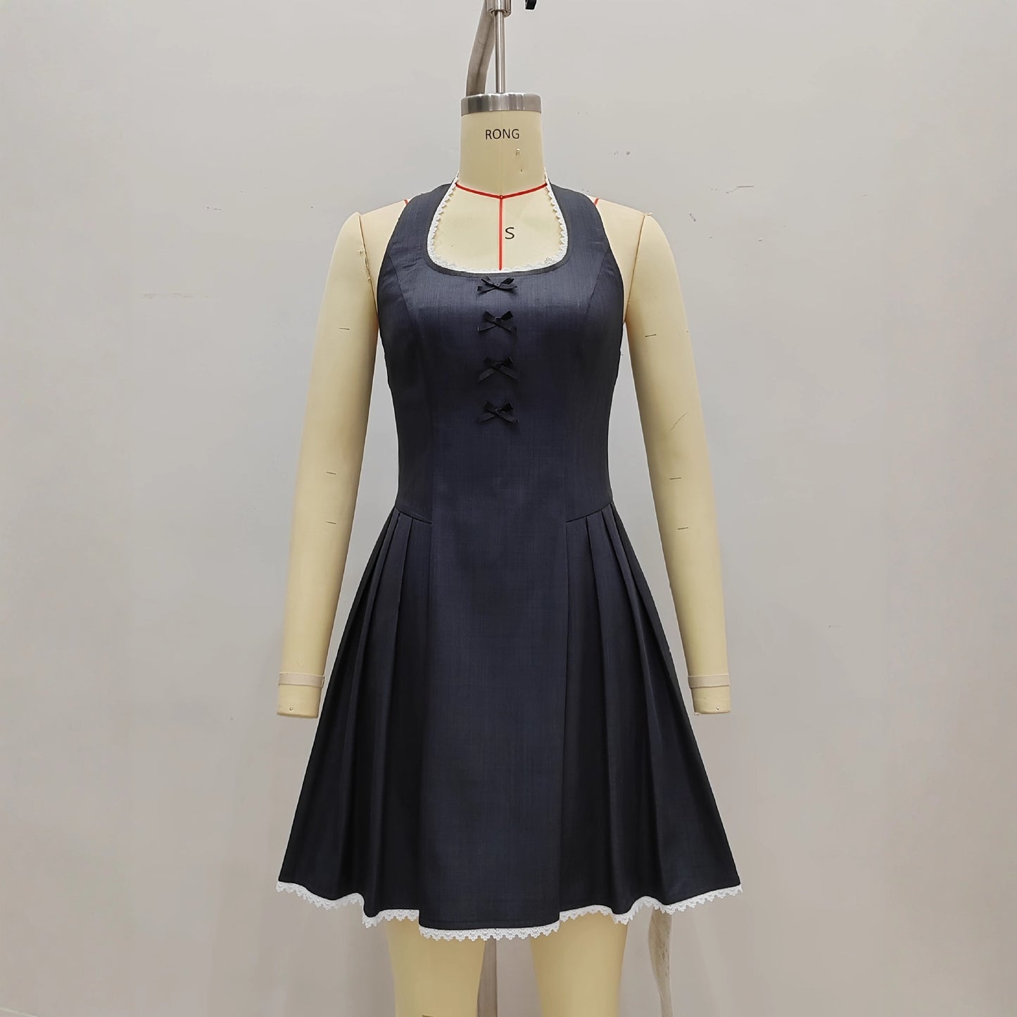 Waist-Cinched Slimming Butterfly-Knot Halter Dress