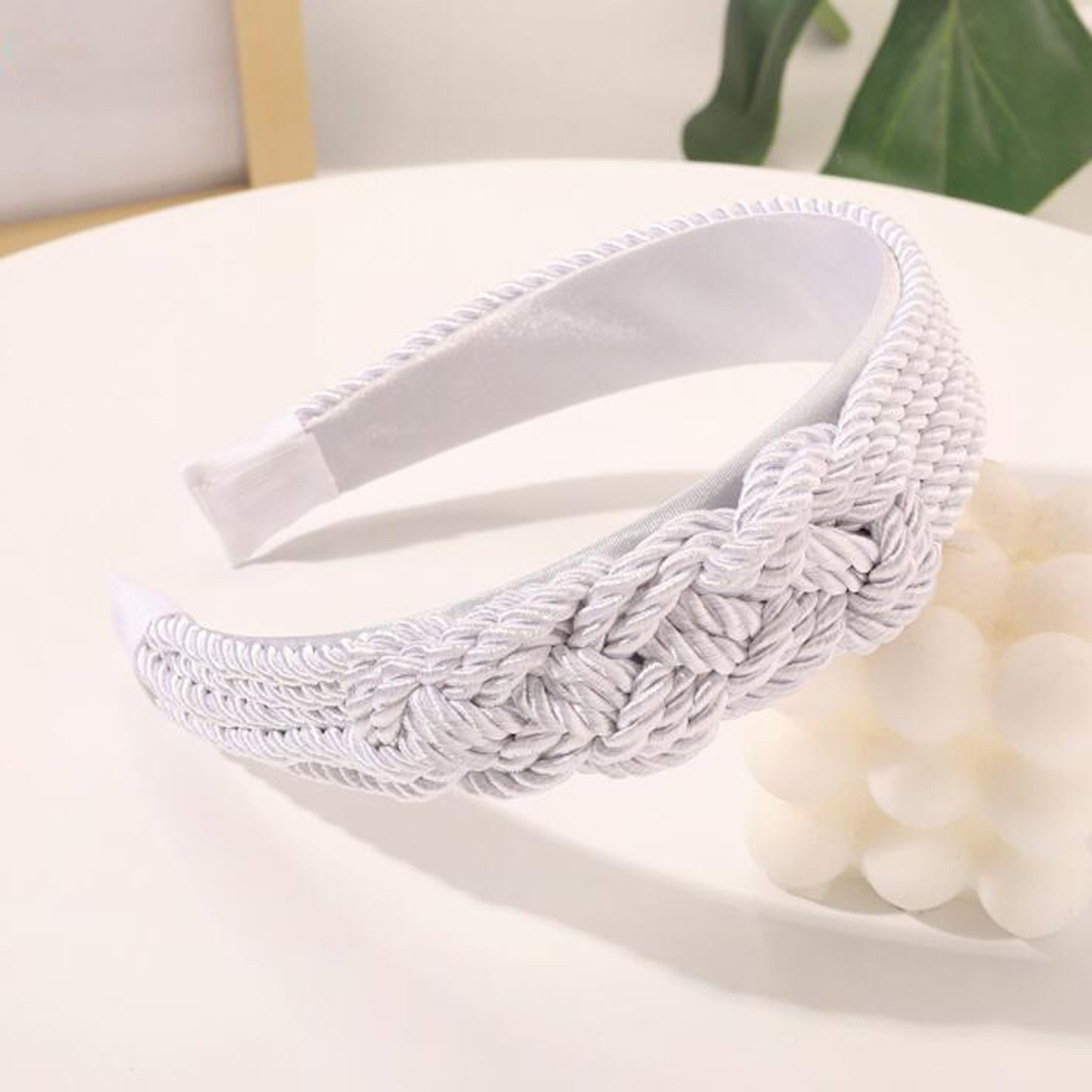 Hand-woven Retro Headband With Wide Sides To Wash Your Face