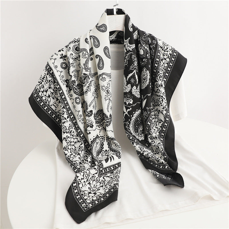 Ladies Fashion Simple Retro Printed Square Scarf