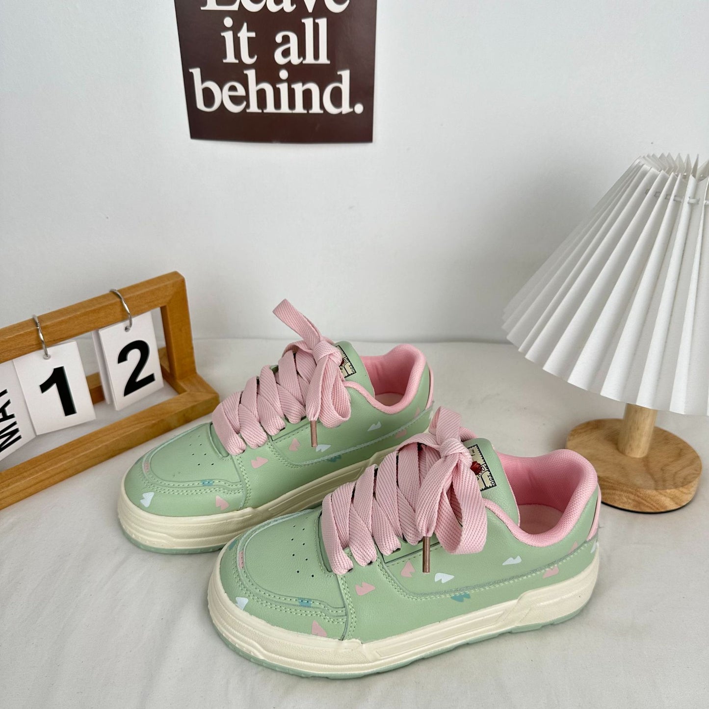 Nye Harajuku Blomstrede Lærredssneakers til Enhver Lejlighed