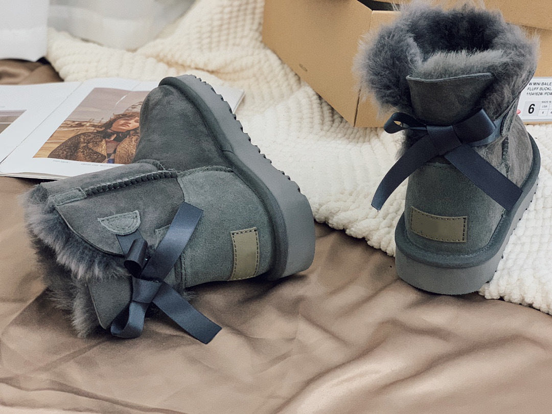 Sheepskin Snow Boots With Single Ribbon For Warmth